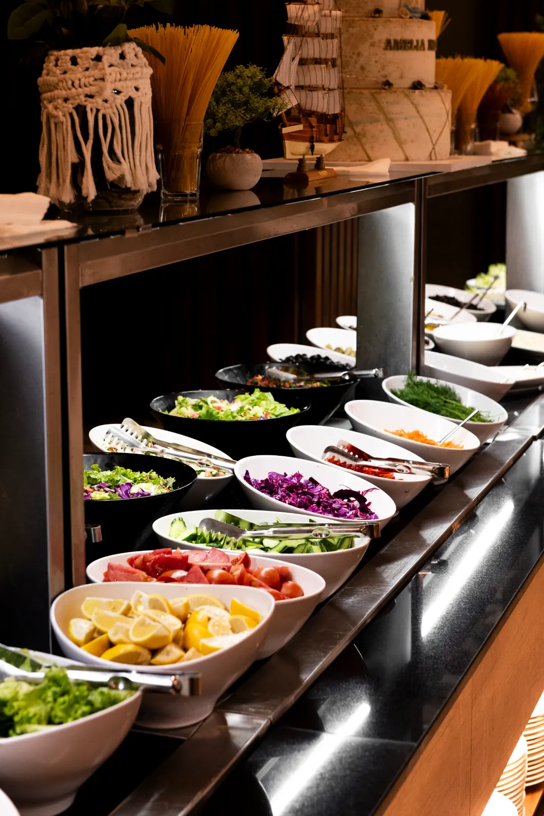 Restaurant & Dining in Golem - Amelia Mare Hotel